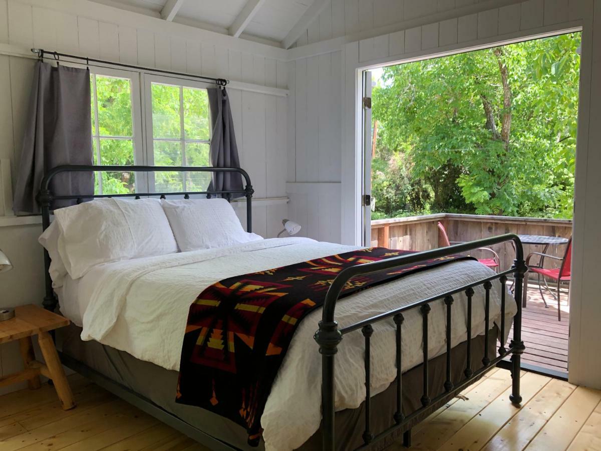 Johnson'S Beach Cabins And Campground Guerneville Extérieur photo